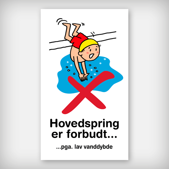 Skilt med "hovedspring forbudt"